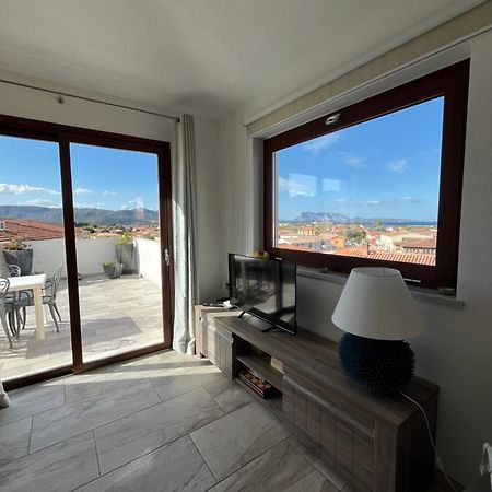 B&B Florian San Teodoro  Luaran gambar