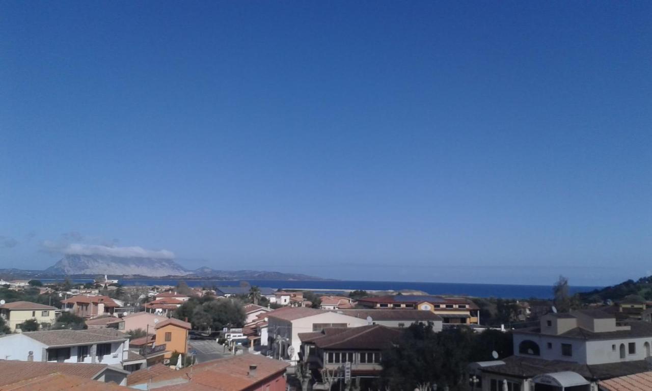 B&B Florian San Teodoro  Luaran gambar