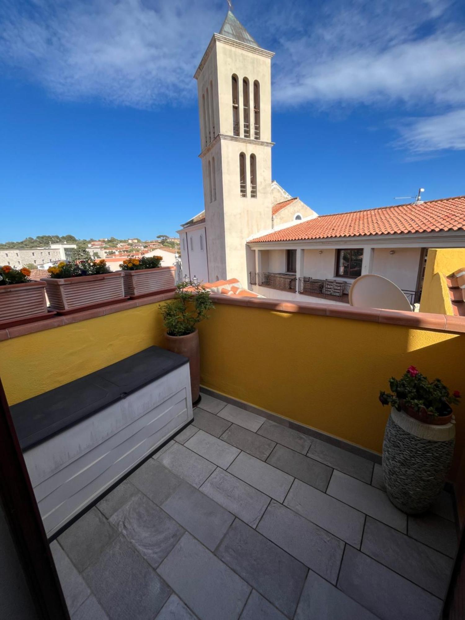 B&B Florian San Teodoro  Luaran gambar
