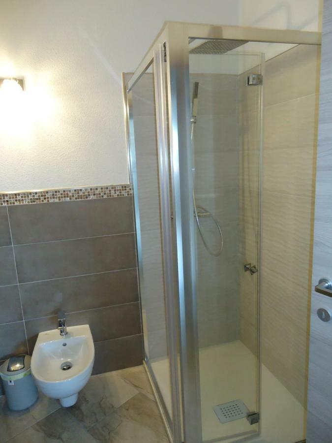 B&B Florian San Teodoro  Luaran gambar