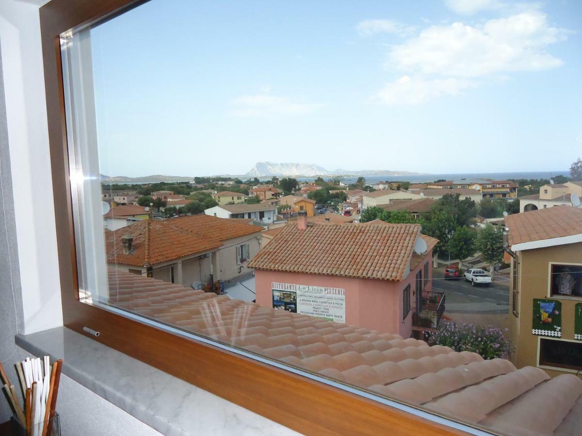 B&B Florian San Teodoro  Luaran gambar