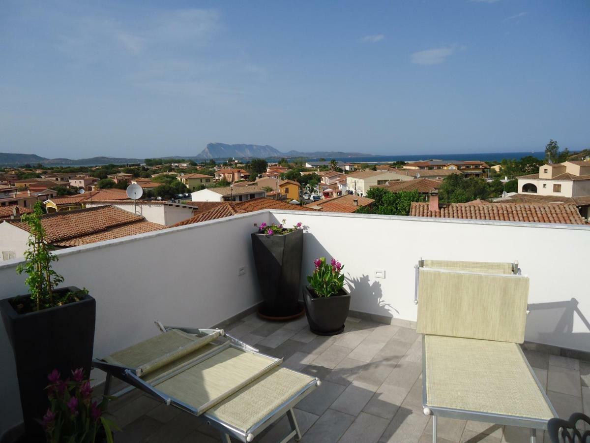 B&B Florian San Teodoro  Luaran gambar
